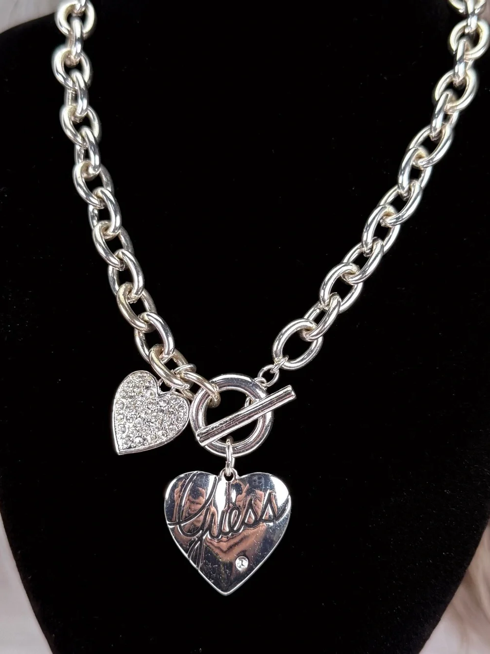 GUESS Silver Tone Chunky Chain Double Heart Toggle Charm Statement Necklace